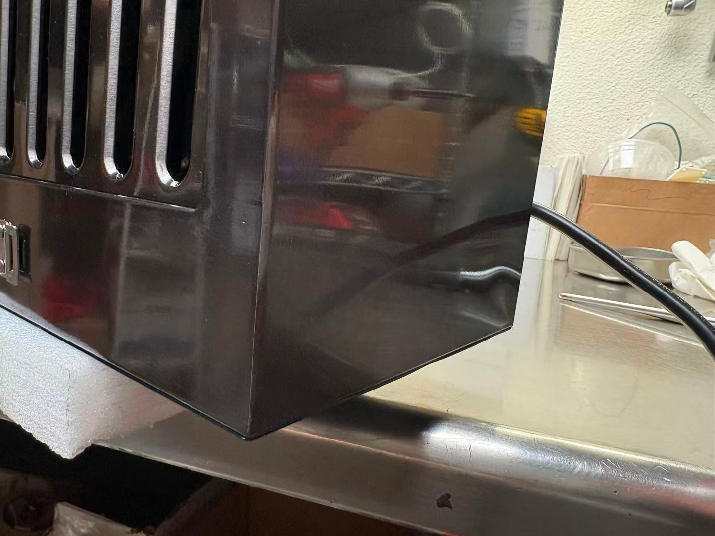 [Refurbished-A] Awoco RH-UC7-30 30" Under Cabinet Range Hood - 7" High, 6"/7"/8" Round Top Vent, 900 CFM, 6-Speed, Gesture Control, Remote, 5 Vent Options, Stainless Steel